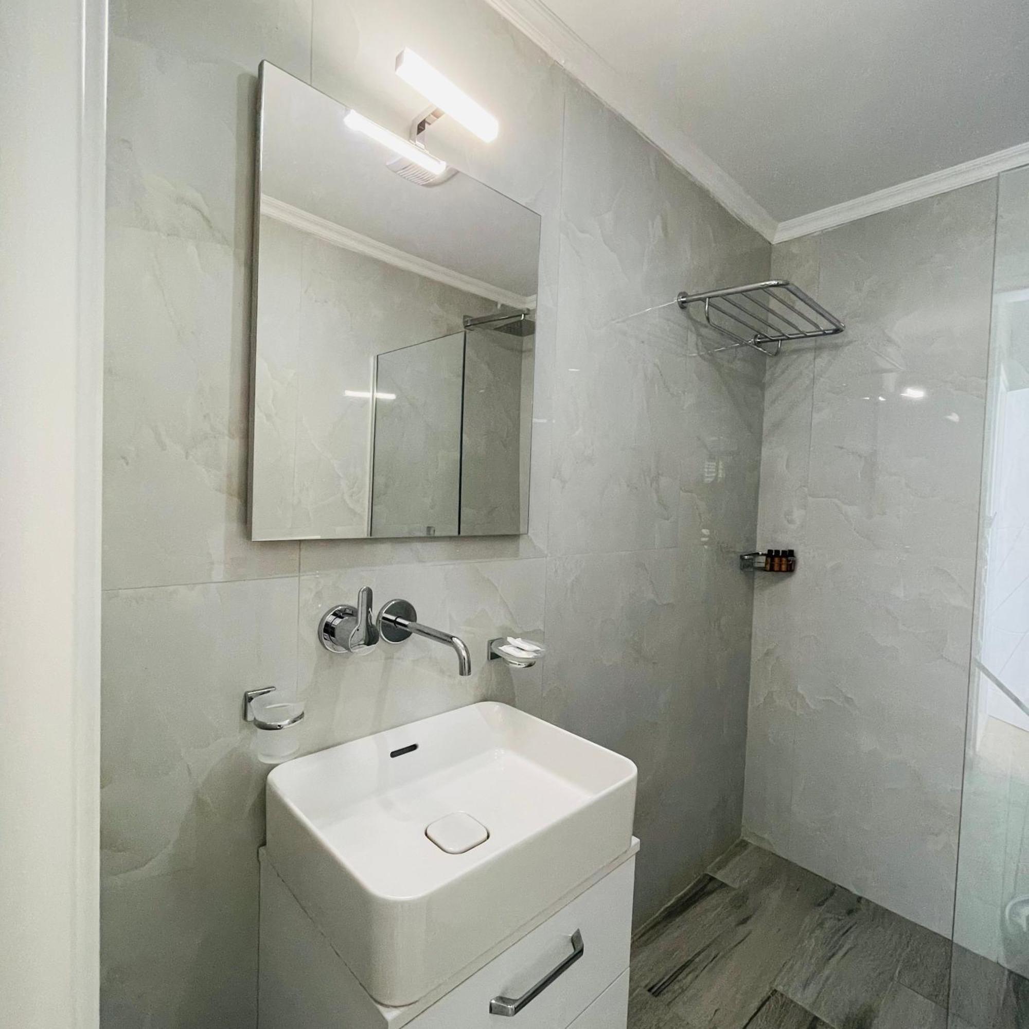 Guesthouse Near The Castle Of ฮีมาเรอ ภายนอก รูปภาพ